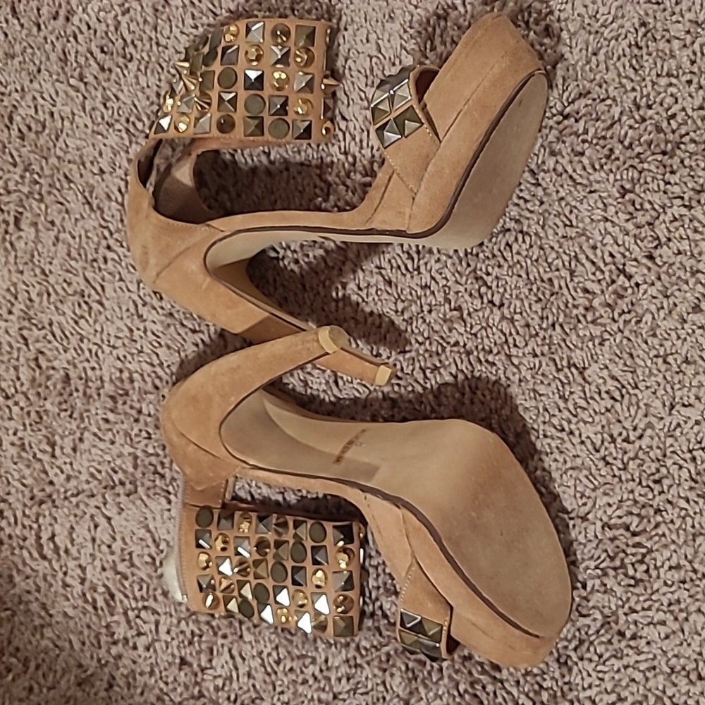 Tan color Jeffrey Campbell studded heels sz8 - Picture 2 of 4